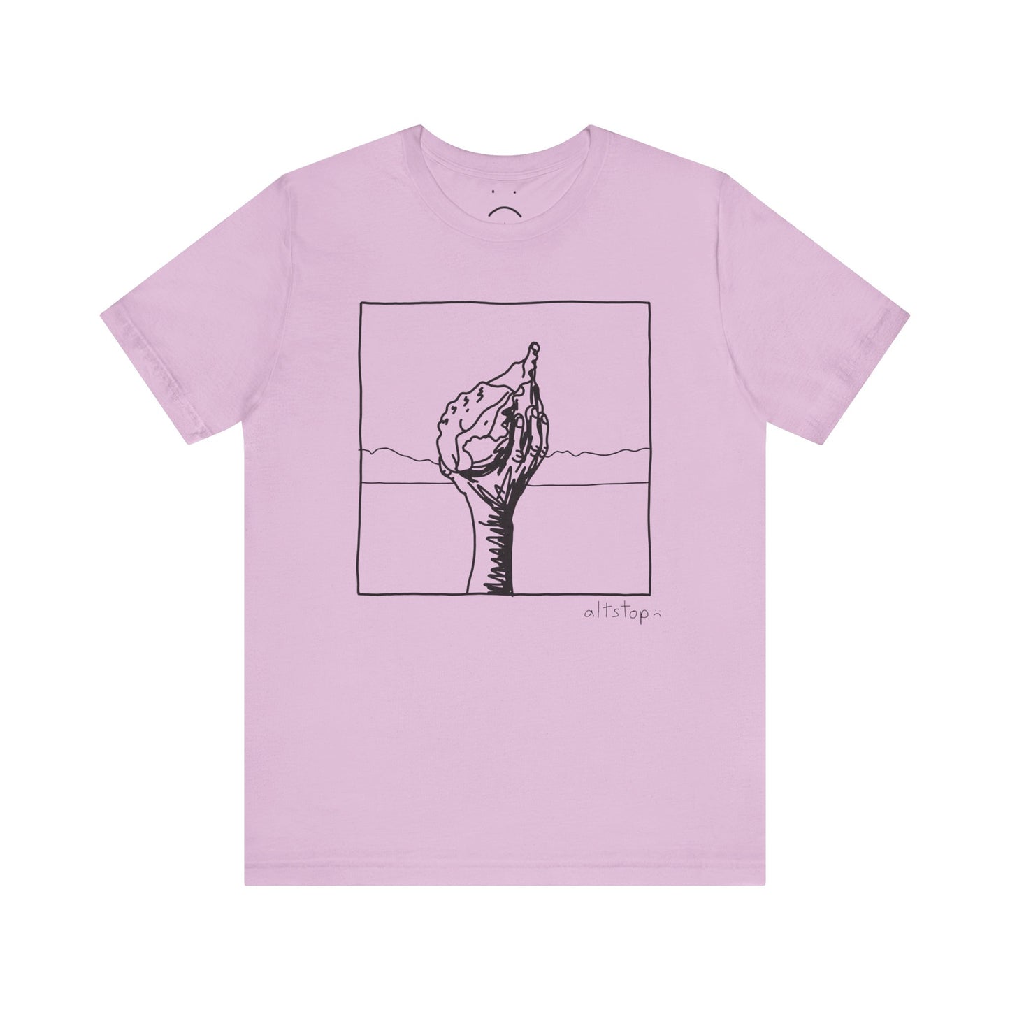 smiley magic conch tee