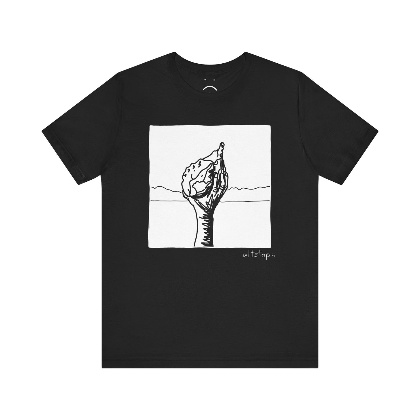 smiley magic conch tee