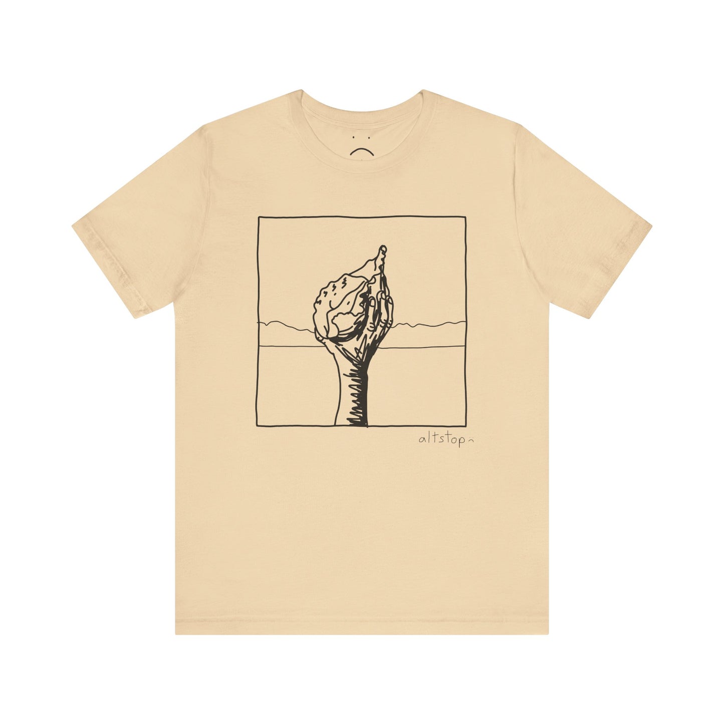 smiley magic conch tee