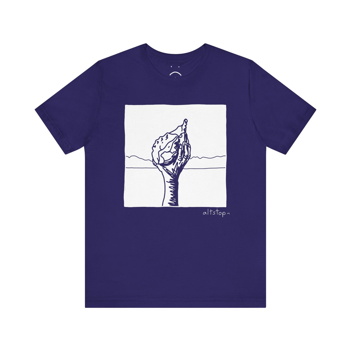 smiley magic conch tee
